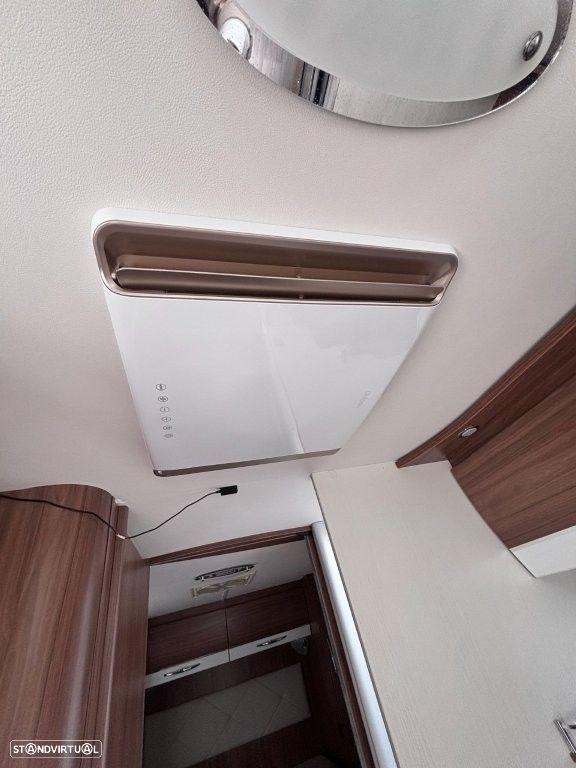 Pilote Essential P740  Cama central - 17
