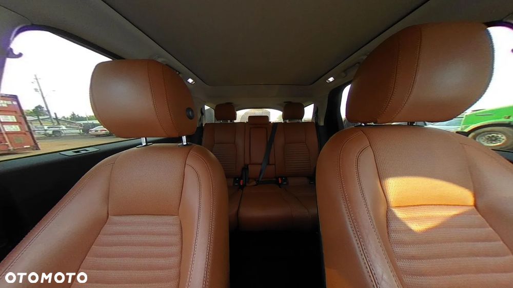 Land Rover Discovery Sport 2.0 Si4 HSE Luxury - 17