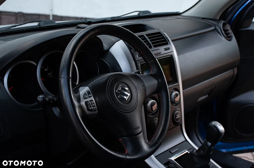 Suzuki Grand Vitara 1.6 De luxe - 15