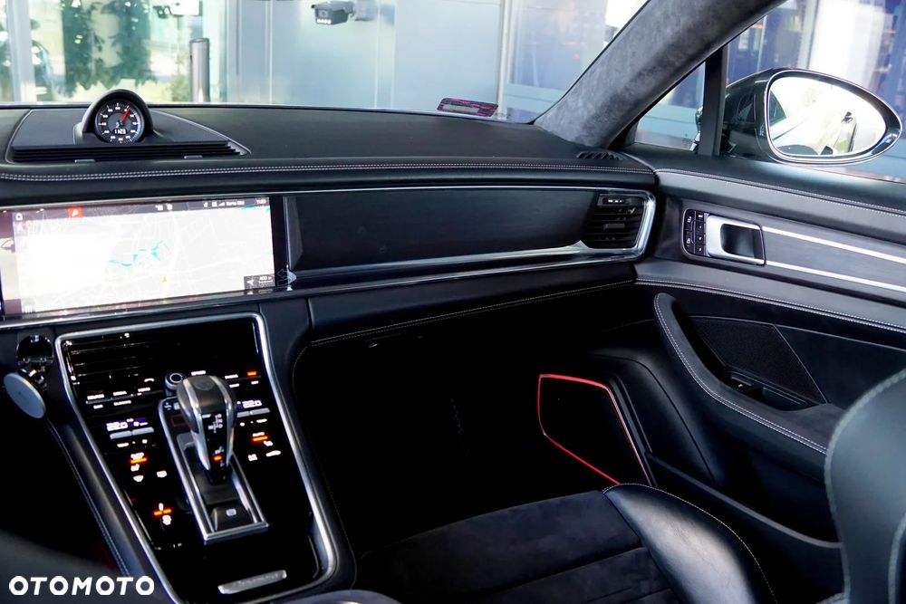 Porsche Panamera GTS - 29