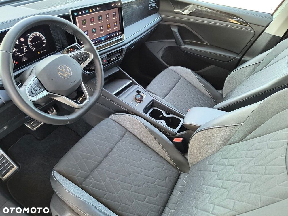 Volkswagen Tiguan - 12