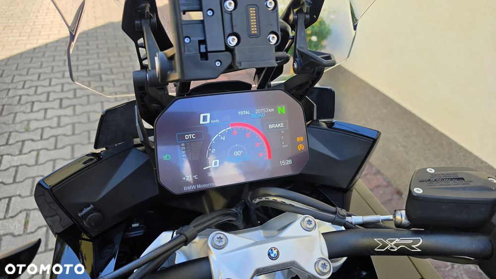 BMW XR - 9
