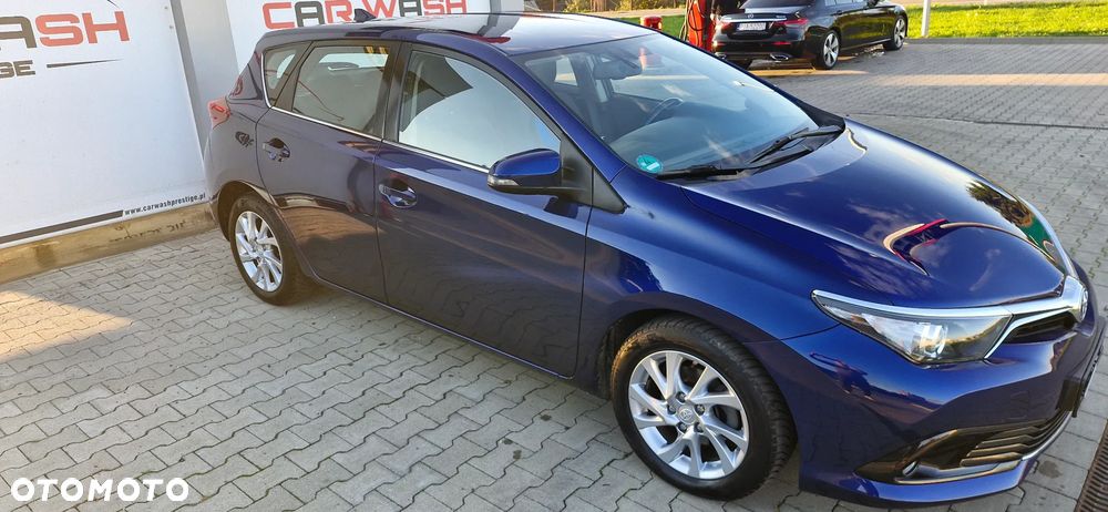 Toyota Auris 1.2 Turbo Design Edition - 4