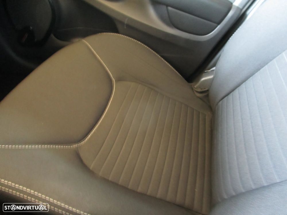 Renault Clio Sport Tourer 1.2 TCe GT Line - 28