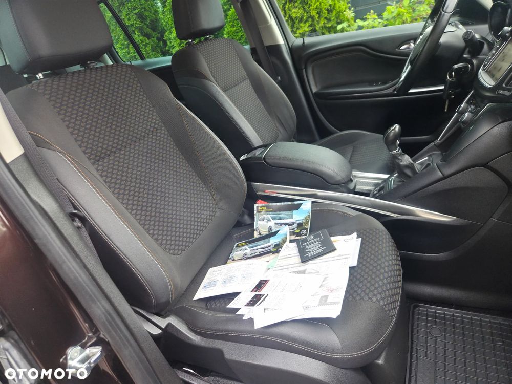 Opel Zafira 1.4 T Cosmo EcoFLEX S&S EU6 - 19