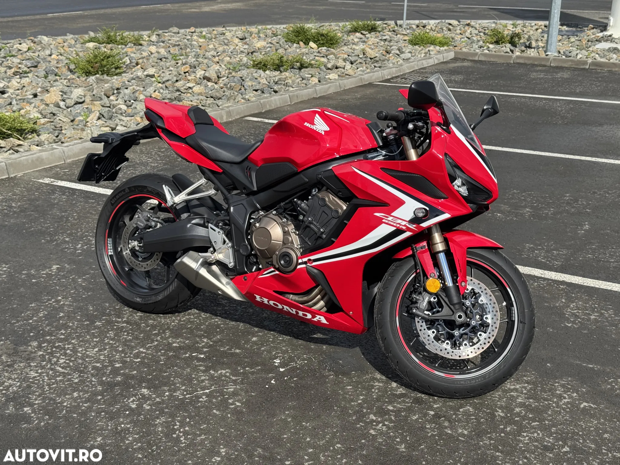 Honda CBR 650R - 2