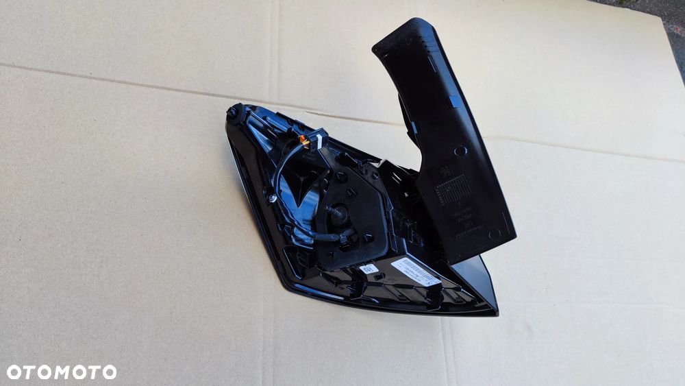 Peugeot 3008 II Lift 20- Lampa Tył Prawa LED - 4