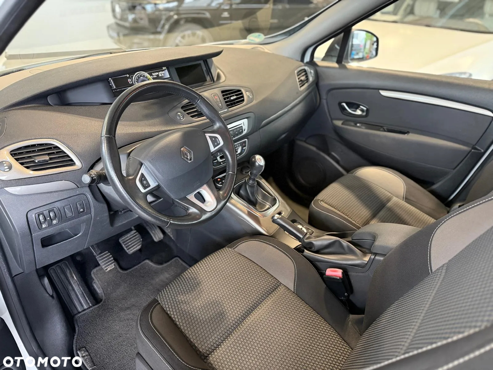 Renault Scenic ENERGY TCe 115 S&S Xmod Paris - 4