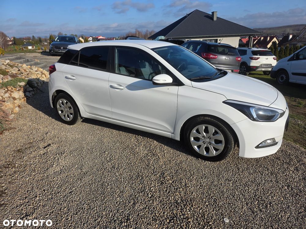 Hyundai i20 - 11