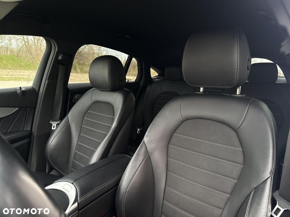 Mercedes-Benz GLC - 12