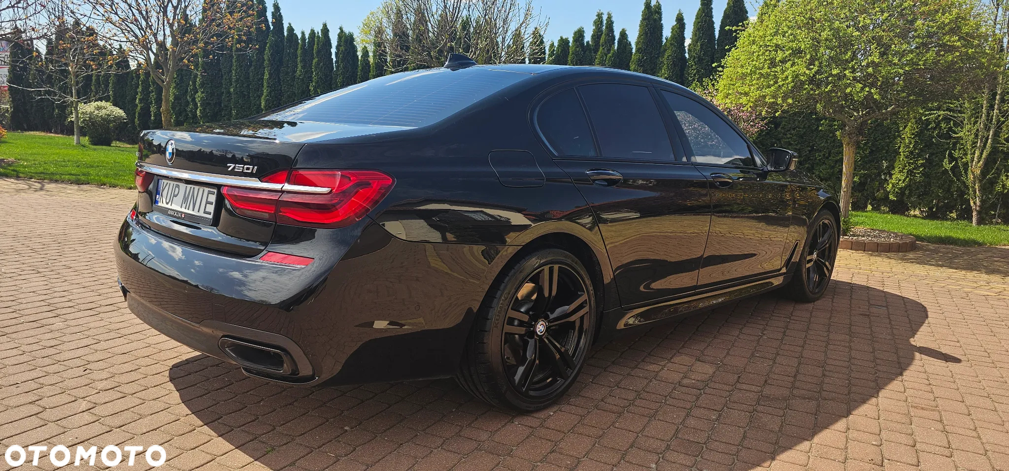 BMW Seria 7 750i xDrive - 10