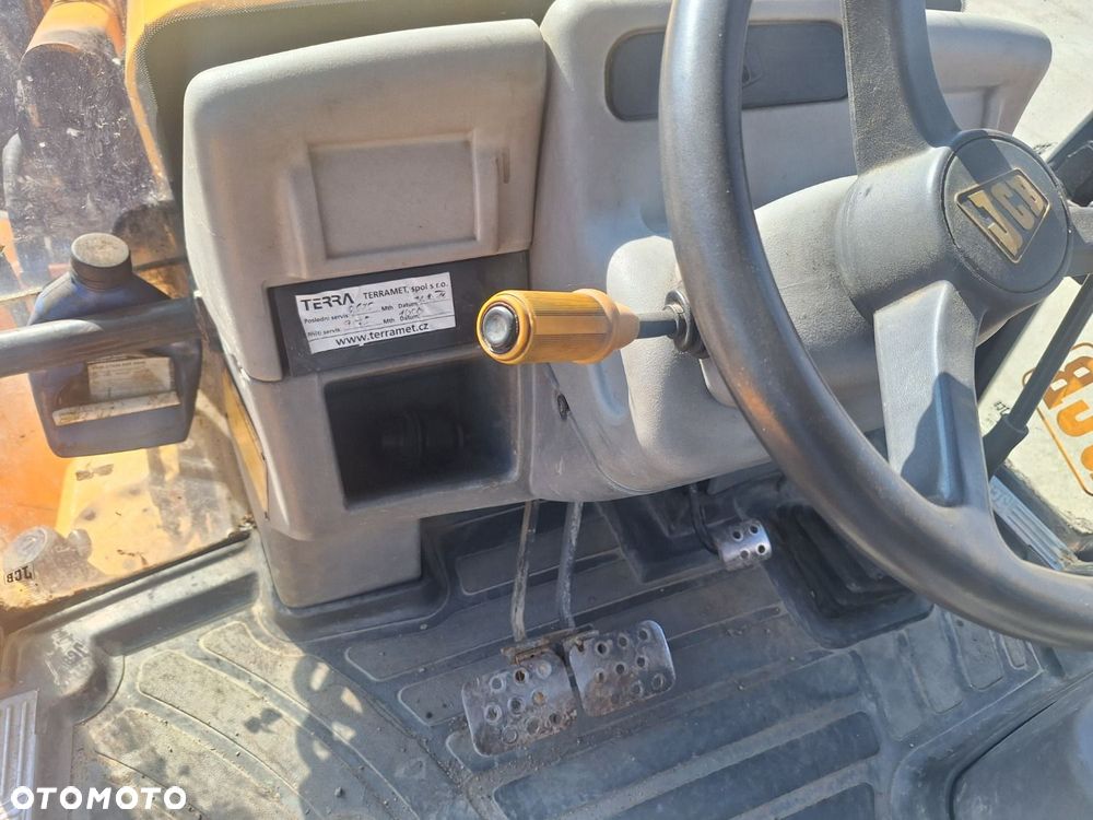 JCB 3Cx 4X4 - 13