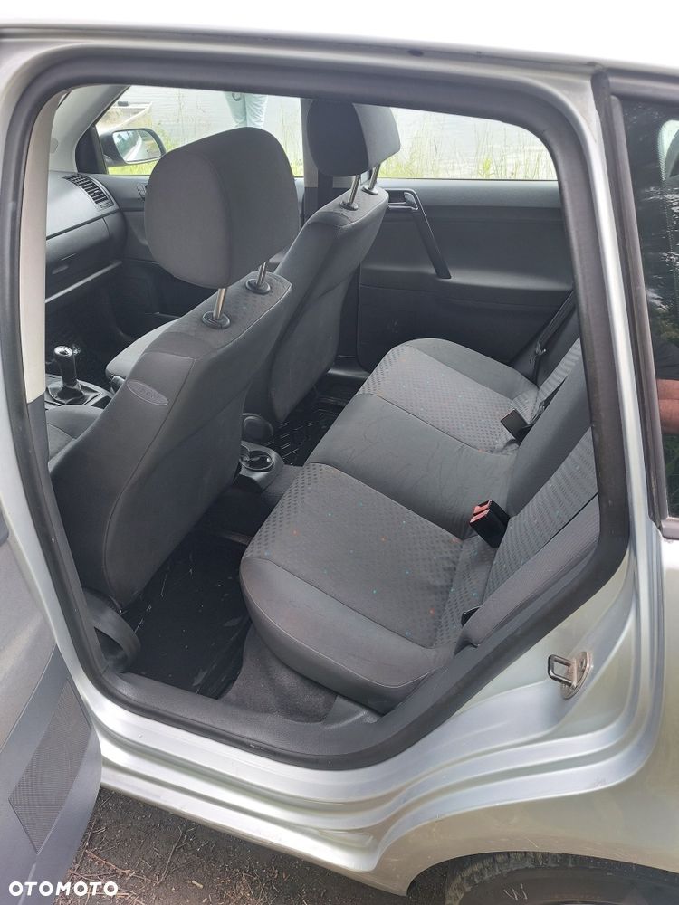 Volkswagen Polo - 7