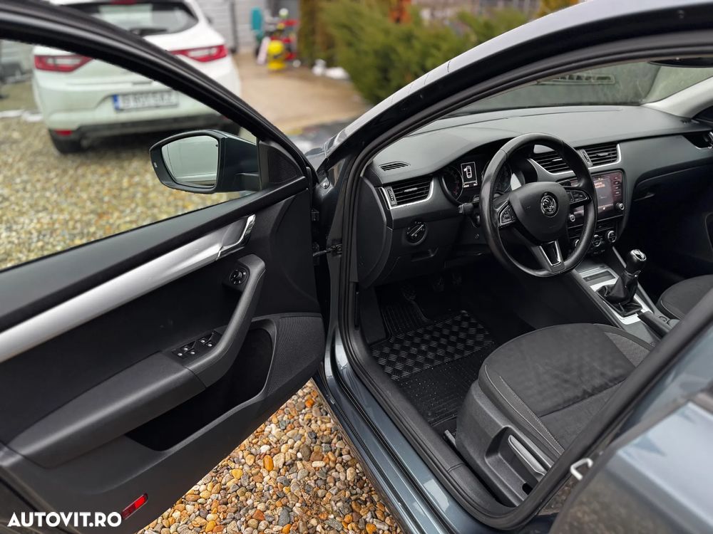 Skoda Octavia 1.6 TDI Ambition - 7