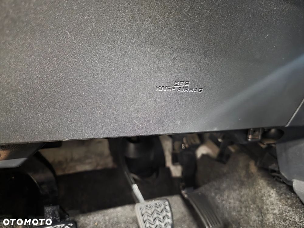 Toyota Yaris - 30