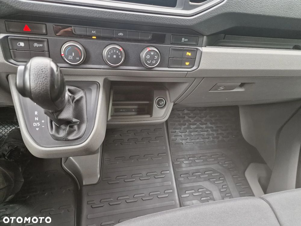 Volkswagen Crafter - 13