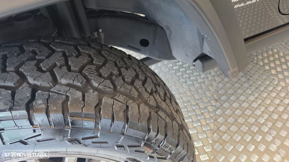 Jeep Wrangler Unlimited 2.8 CRD Sahara AT - 36