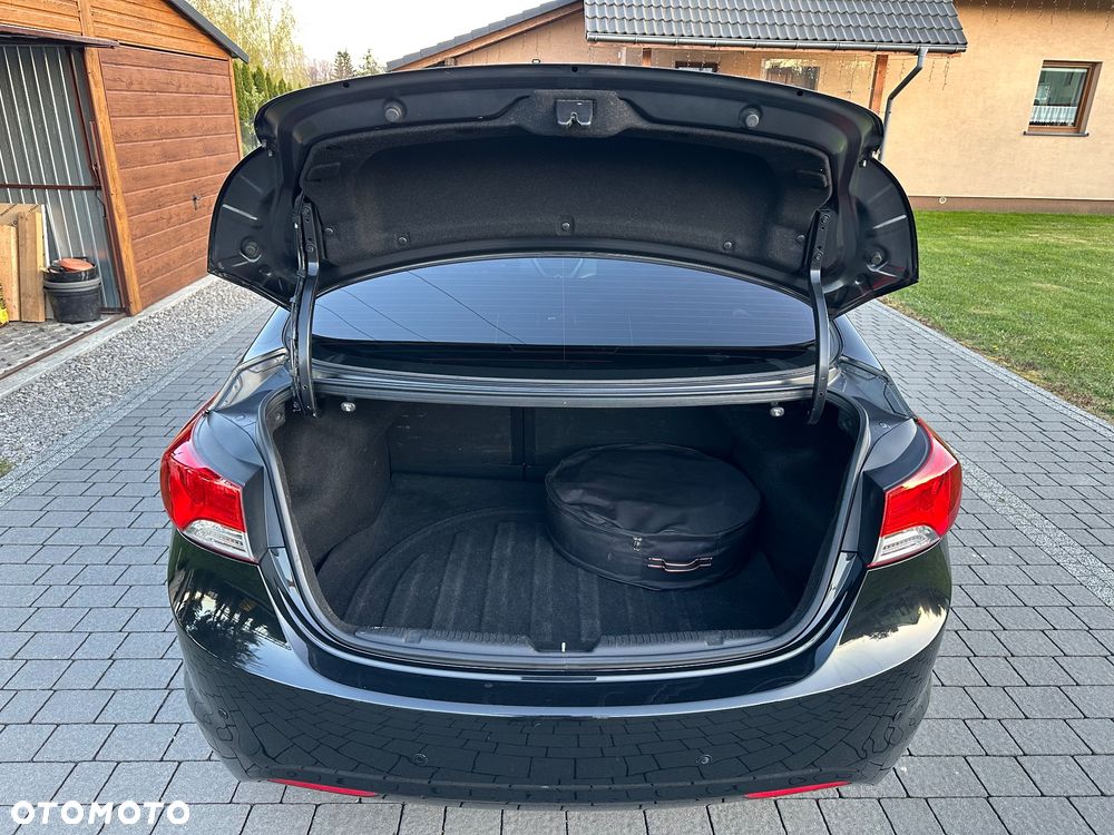 Hyundai Elantra 1.6 Comfort - 16