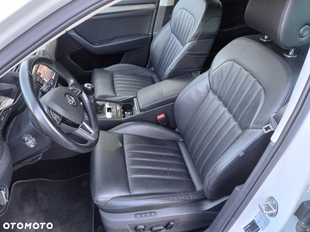 Skoda Superb 1.6 TDI Style - 10
