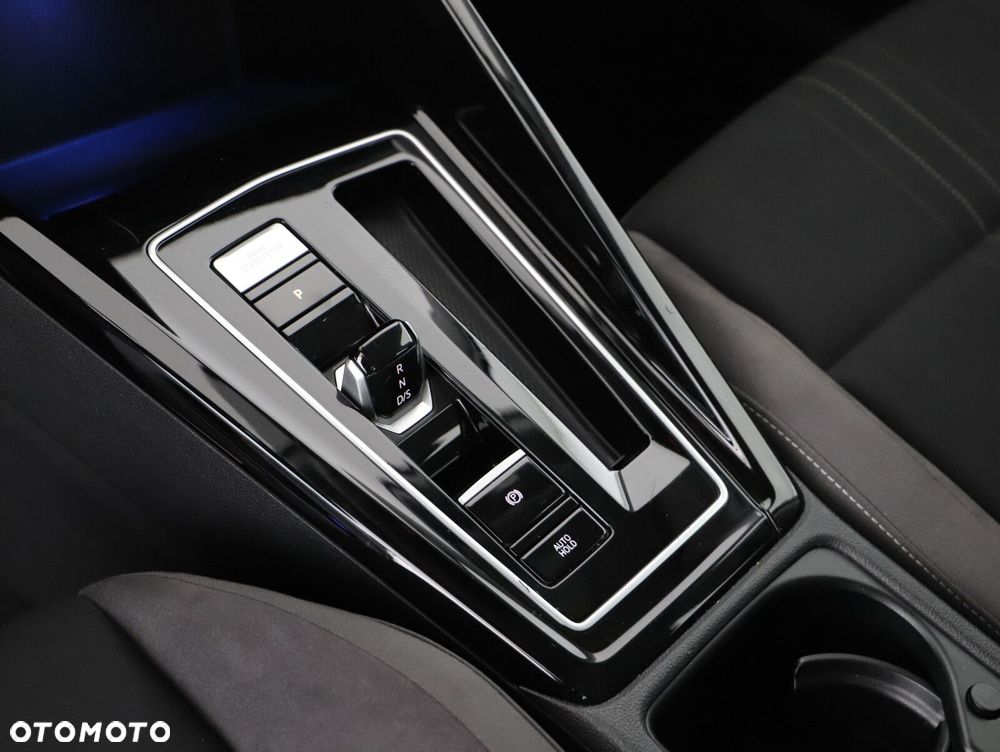 Volkswagen Golf - 17