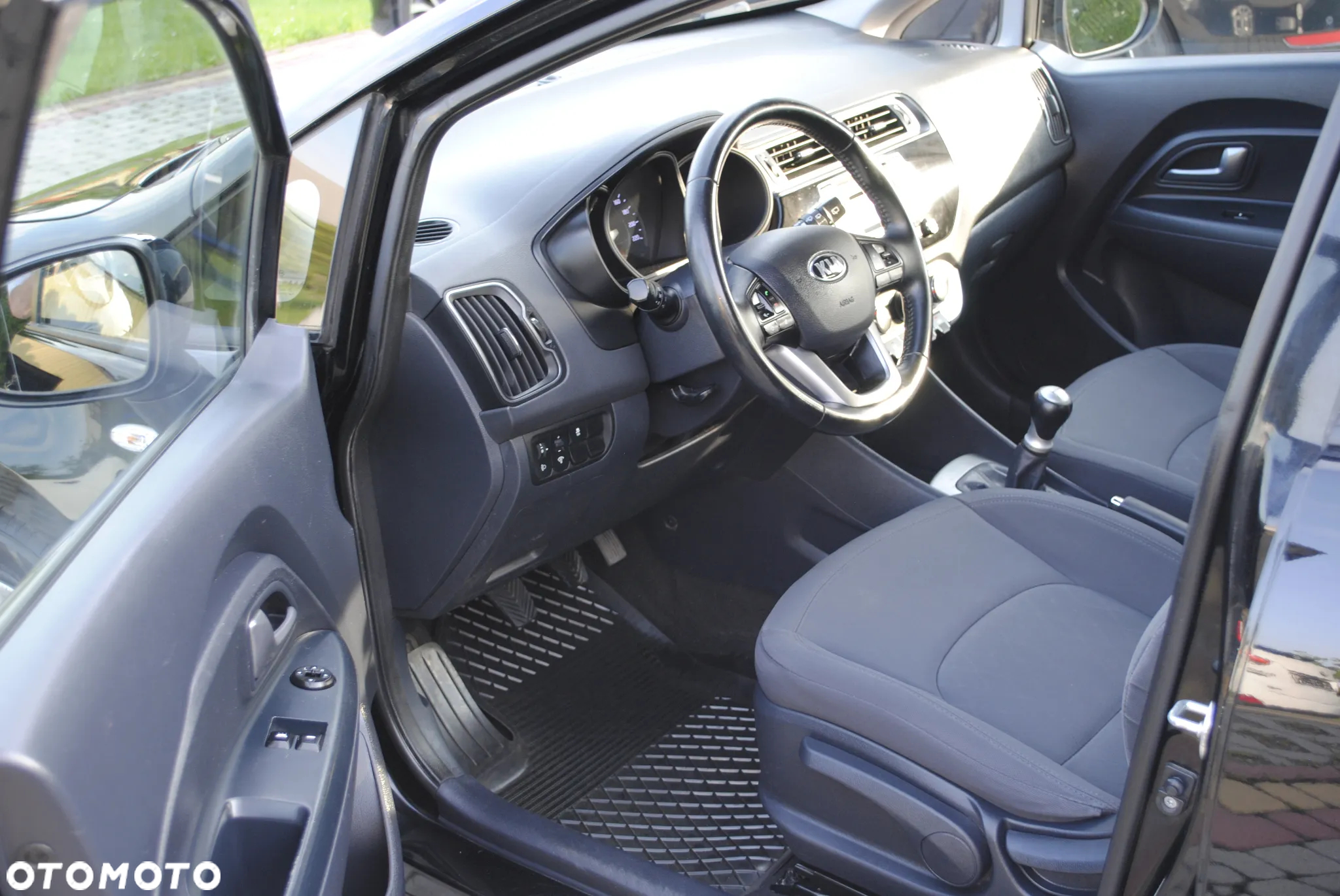 Kia Rio - 13