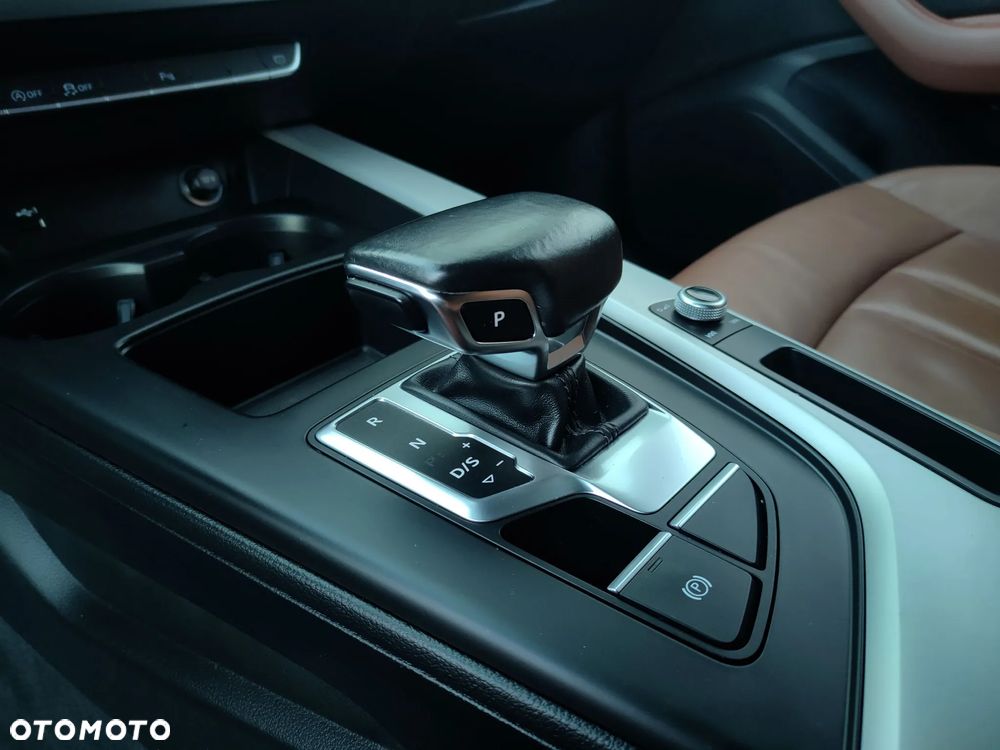 Audi A4 Avant 35 TFSI S tronic design - 24