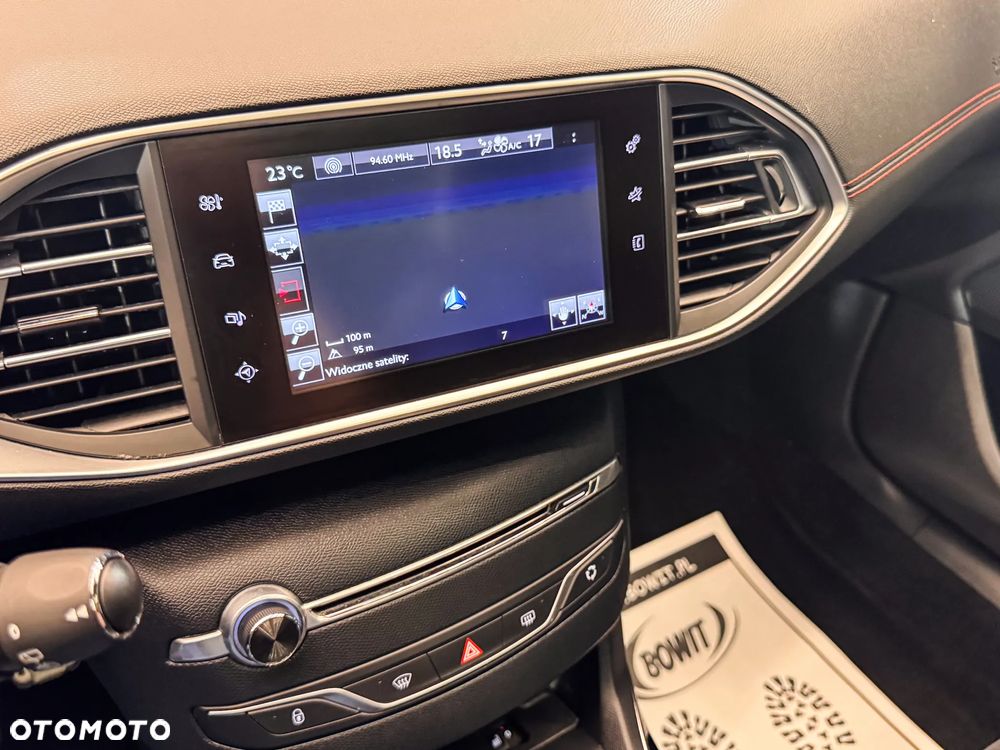 Peugeot 308 1.6 e-THP S&S GTi by Sport - 33