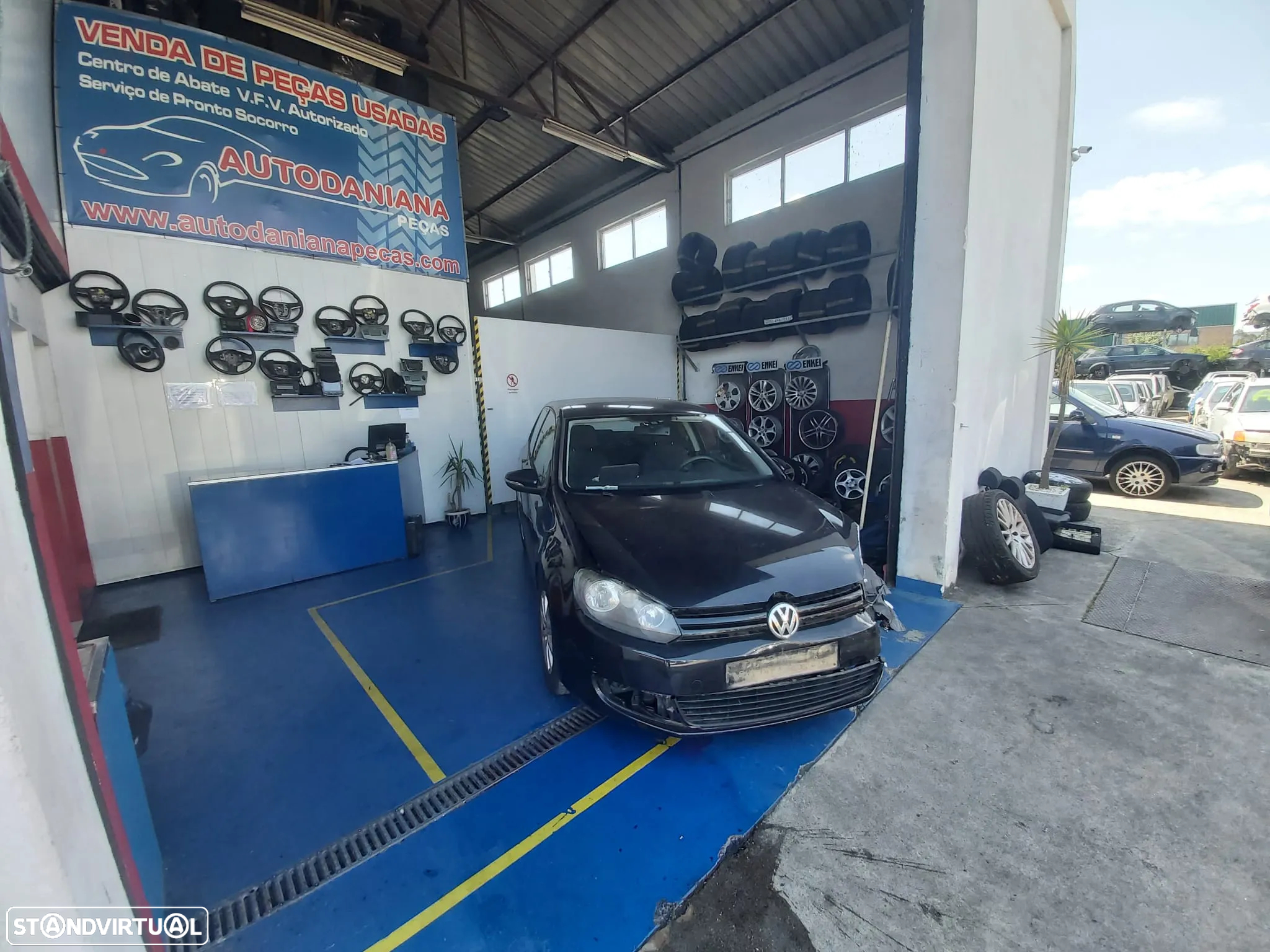Volkswagen Golf VI 1.6 TDI de 2008 ás peças. - 2