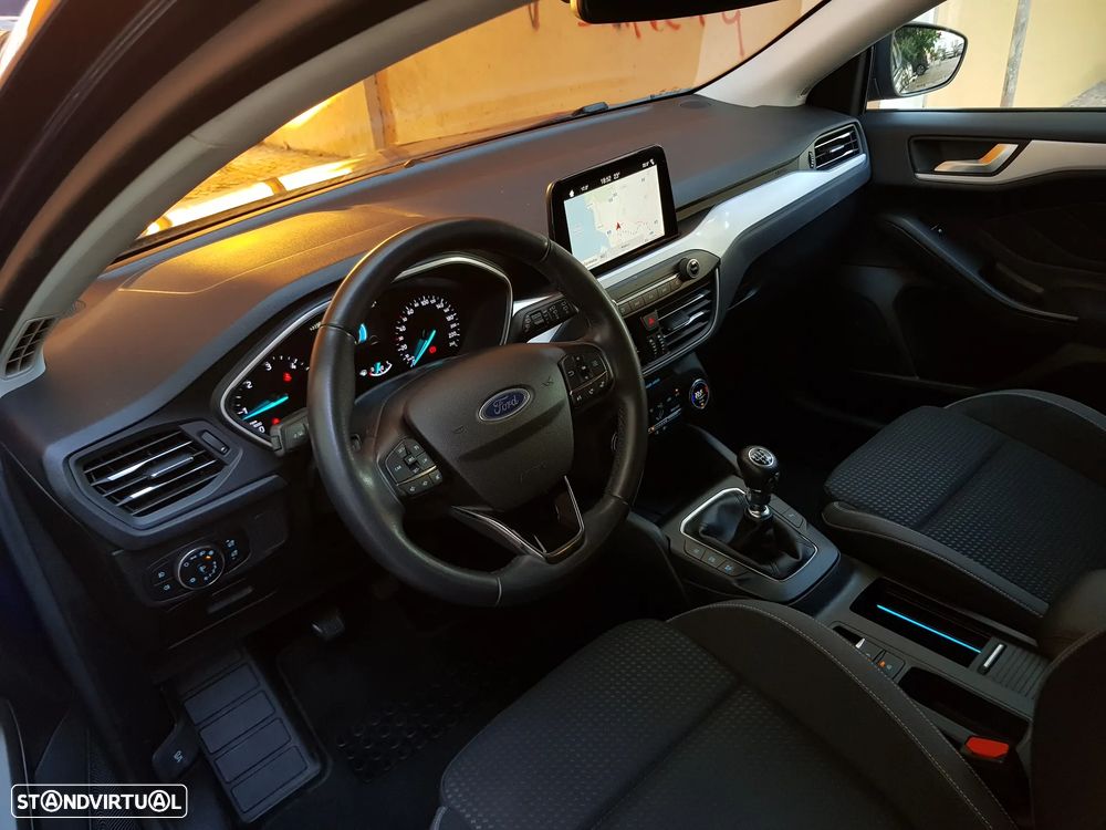 Ford Focus SW 1.5 TDCi EcoBlue Business - 14
