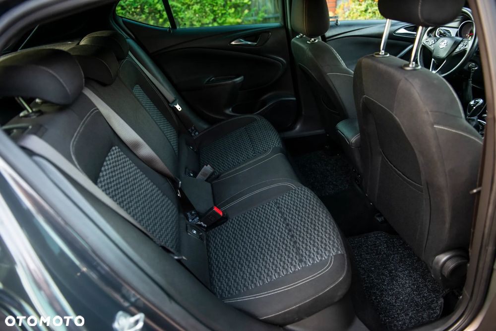 Opel Astra 1.4 Turbo Edition - 35