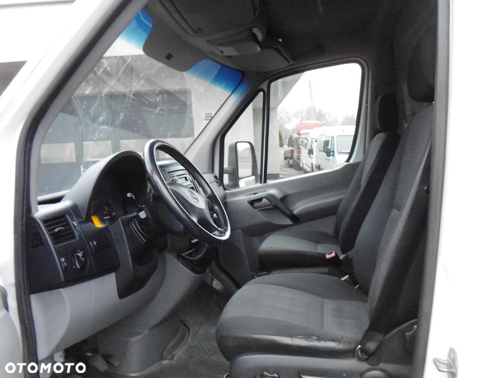 Mercedes-Benz sprinter - 11