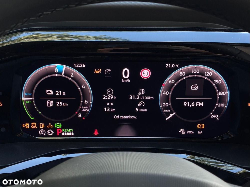 Volkswagen Multivan - 23