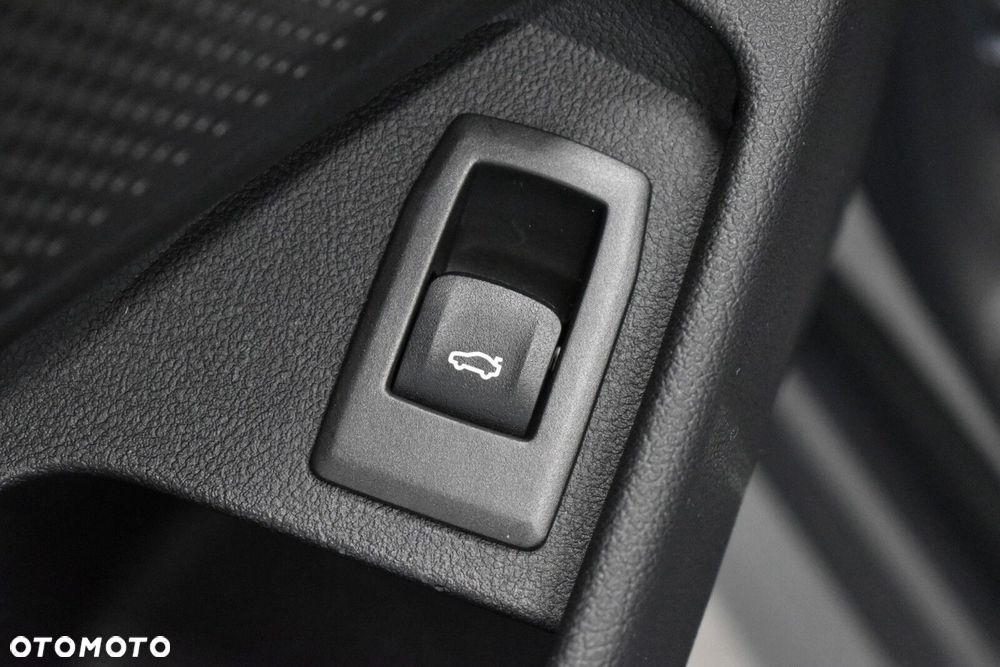 BMW Seria 3 - 10