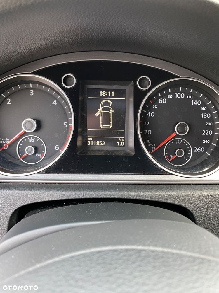 Volkswagen Passat 2.0 TDI DSG BlueMotion Technology Comfortline - 15