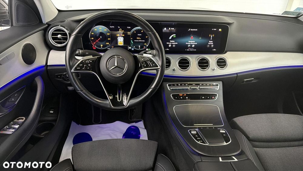 Mercedes-Benz Klasa E 220 d 4-Matic AMG/Avantgarde - 14