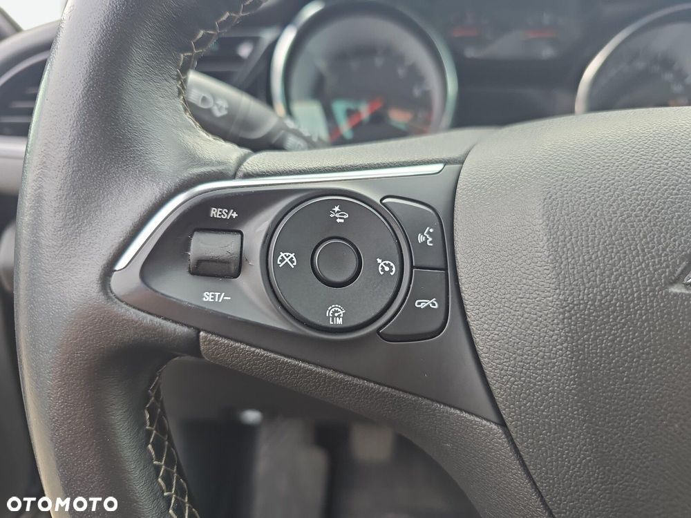 Opel Insignia - 17
