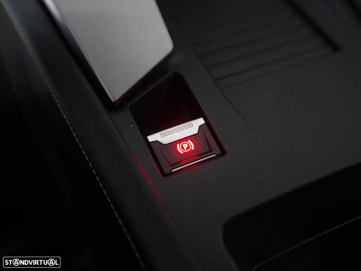 Peugeot 408 Plug-In Hybrid 225 e-EAT8 GT - 18