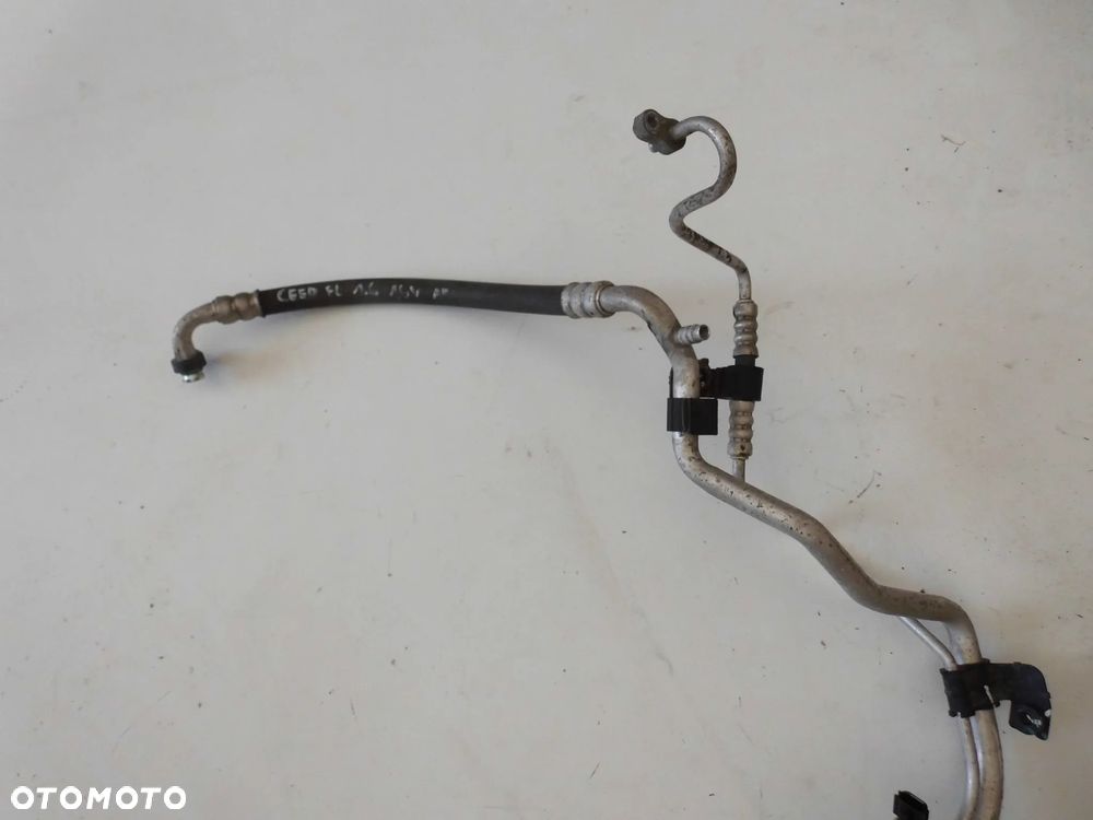 WĄŻ PRZEWÓD KLIMATYZACJI KIA CEED I LIFT HYUNDAI I30 1.6 16V - 3