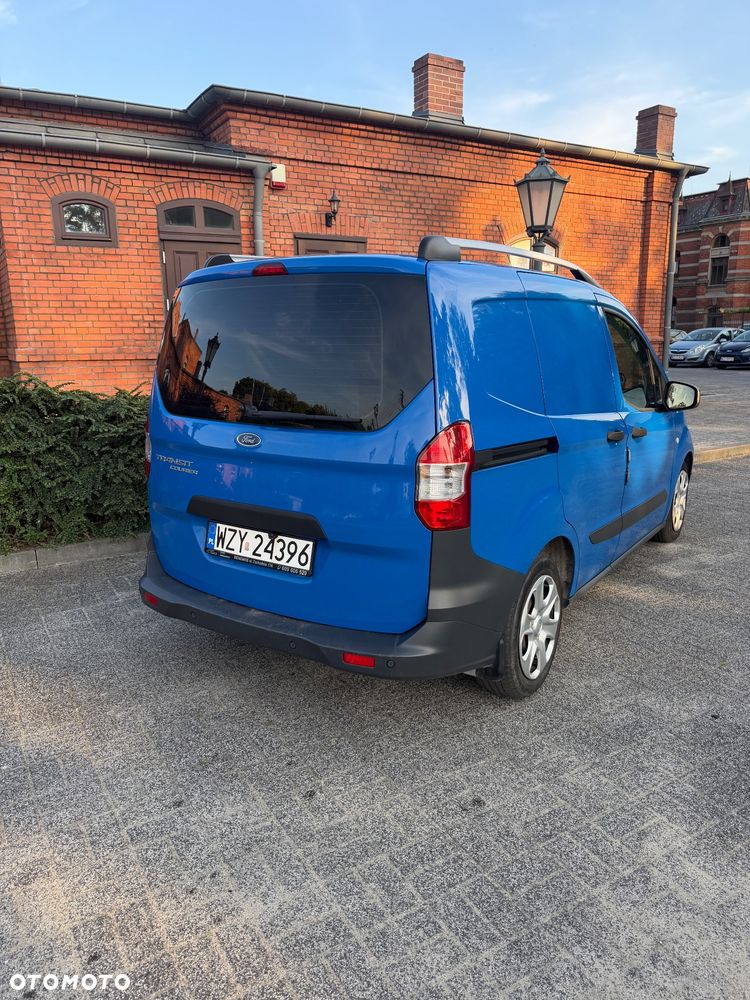 Ford transit courier - 5