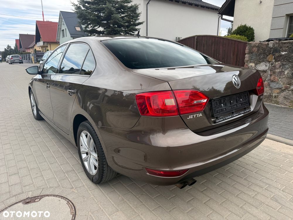 Volkswagen Jetta 1.4 TSI Match - 4