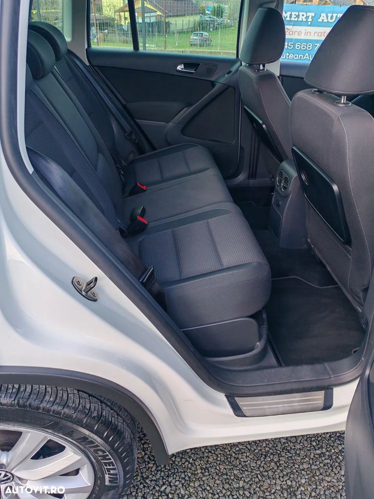 Volkswagen Tiguan 2.0 TDI DPF BlueMotion Technology Sport & Style - 25