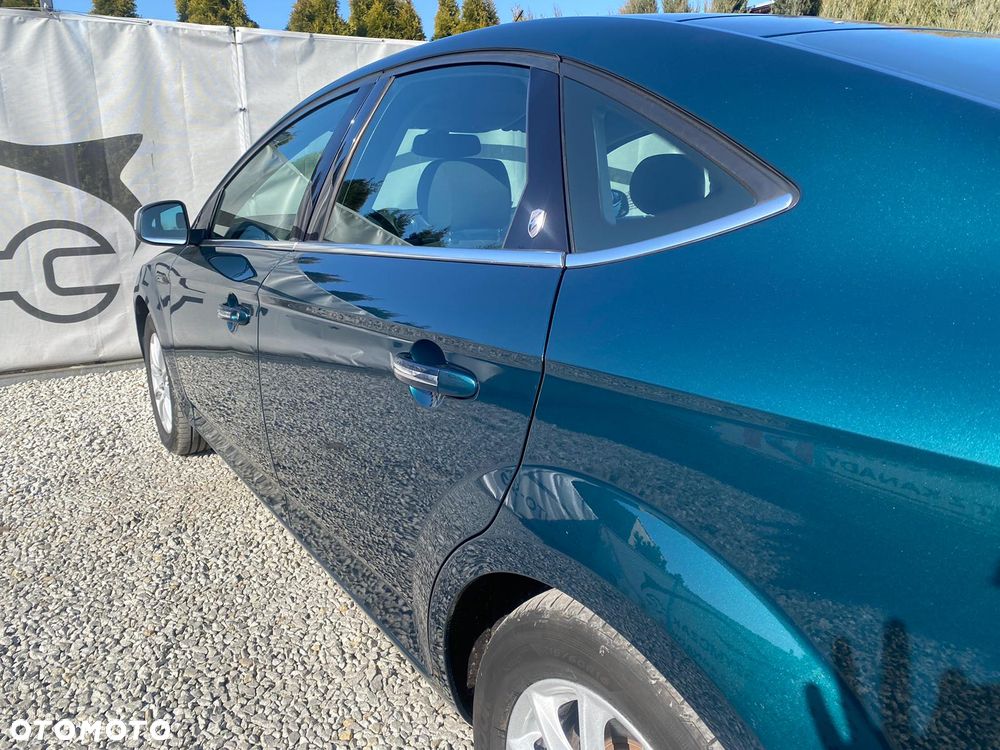 Ford Mondeo 2.0 TDCi Ghia - 11