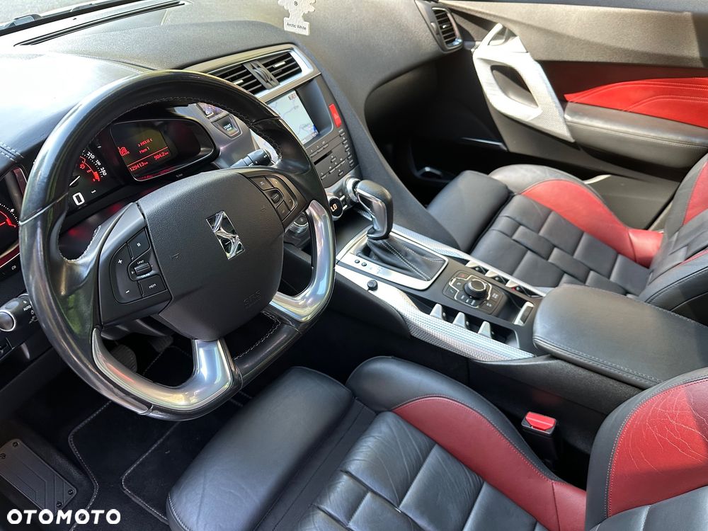 Citroën DS5 THP 155 SoChic - 14