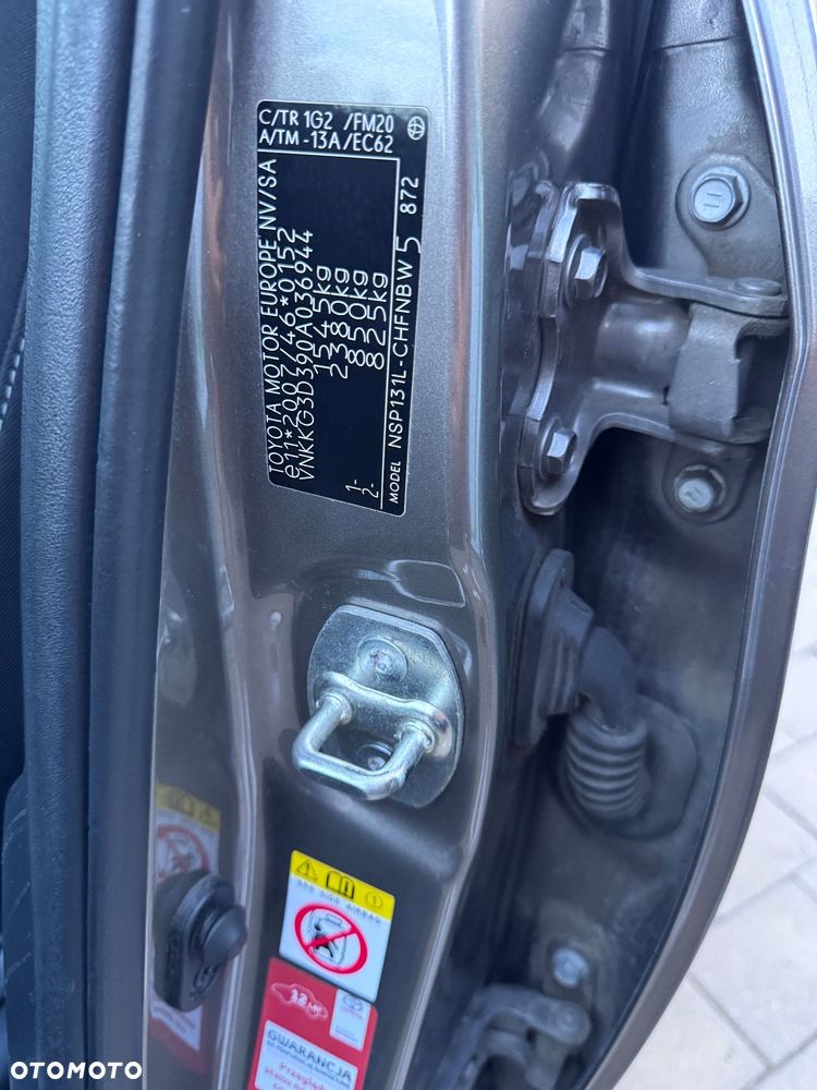 Toyota Yaris 1.5 Premium - 33