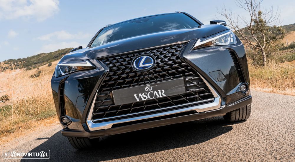 Lexus UX 250h Business - 25