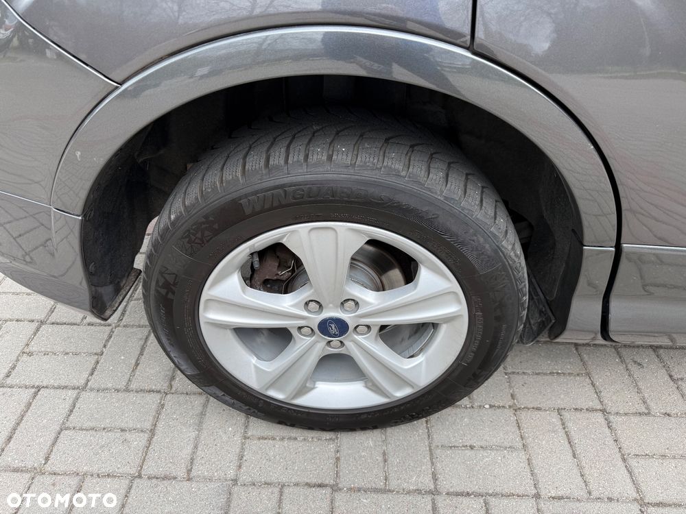 Ford Kuga 2.0 TDCi 2x4 Titanium - 35