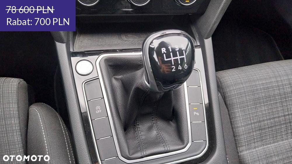 Volkswagen Passat - 16