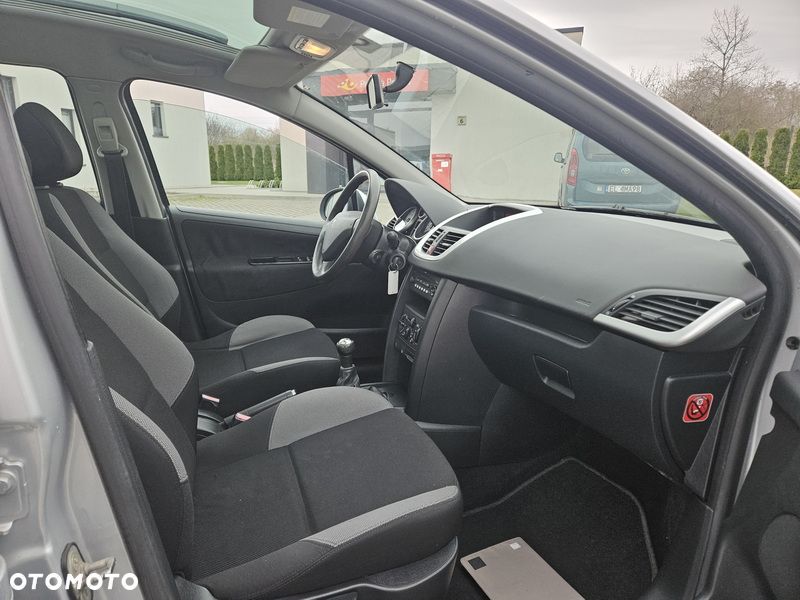 Peugeot 207 1.4 16V Sporty - 14