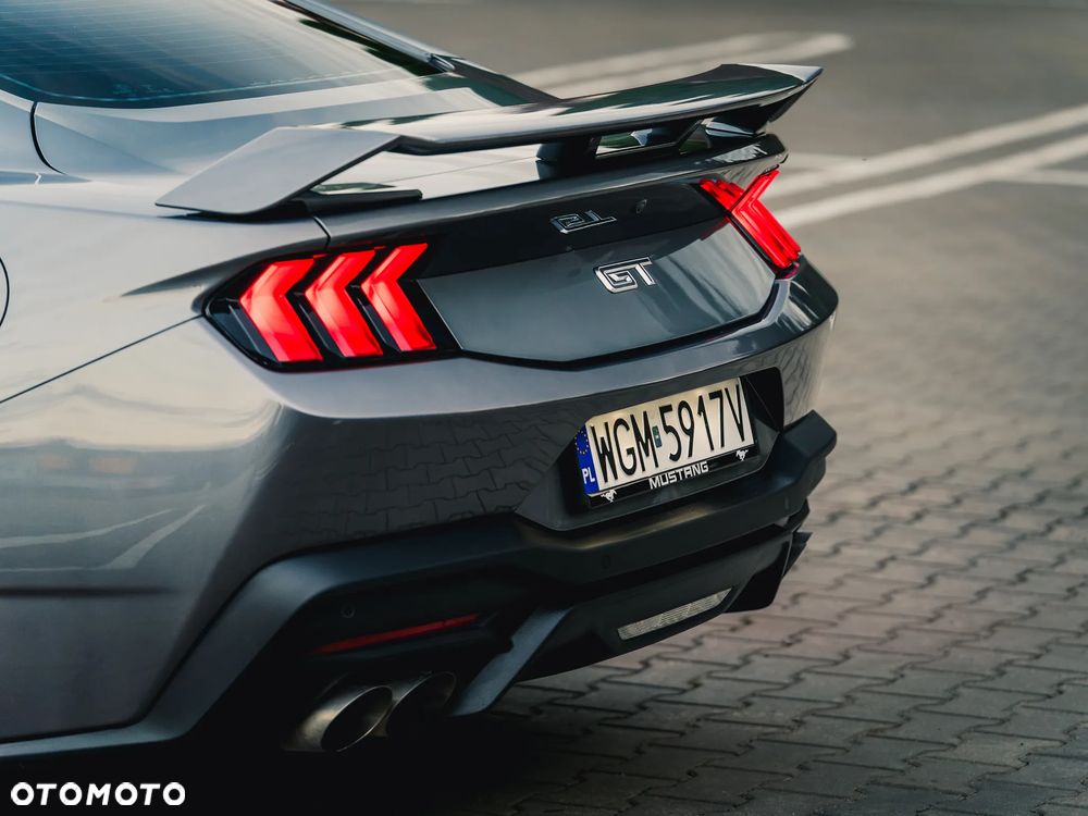 Ford Mustang - 12