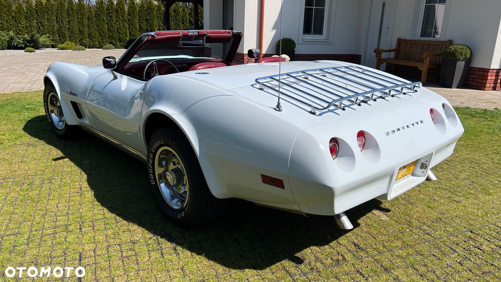 Chevrolet Corvette - 32